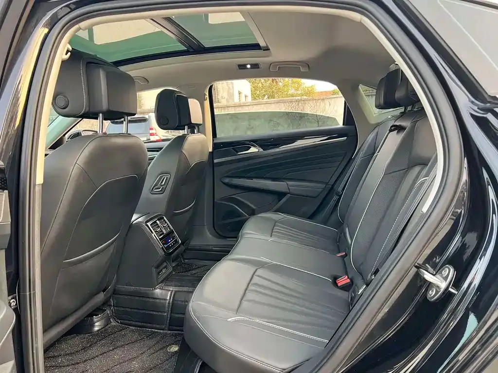 Volkswagen Passat — фото 5