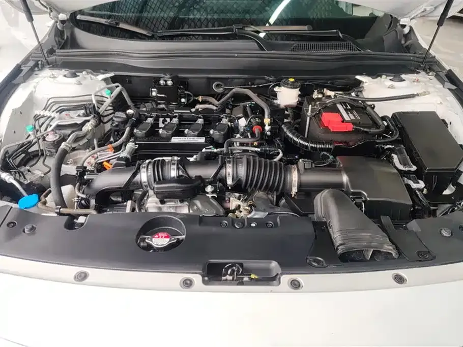 Honda Accord — фото 10