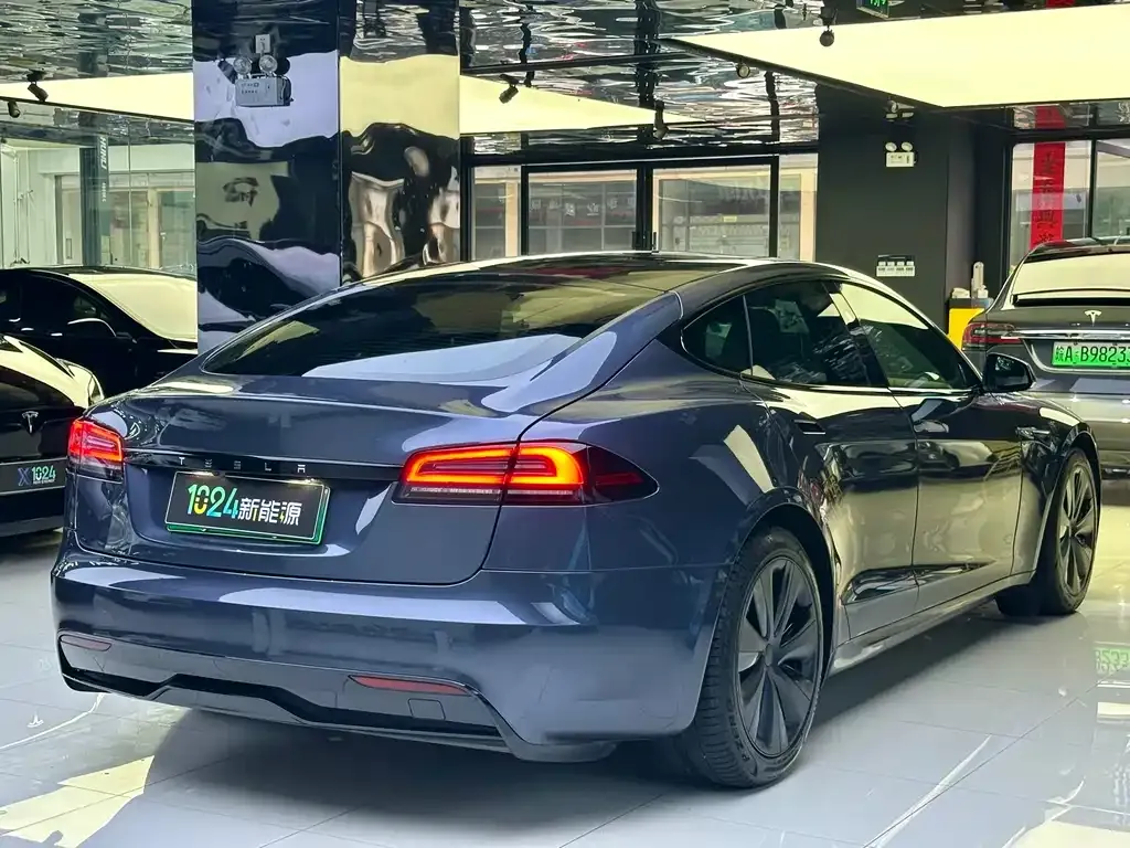 Tesla Model S 2023 из CN, фото 9