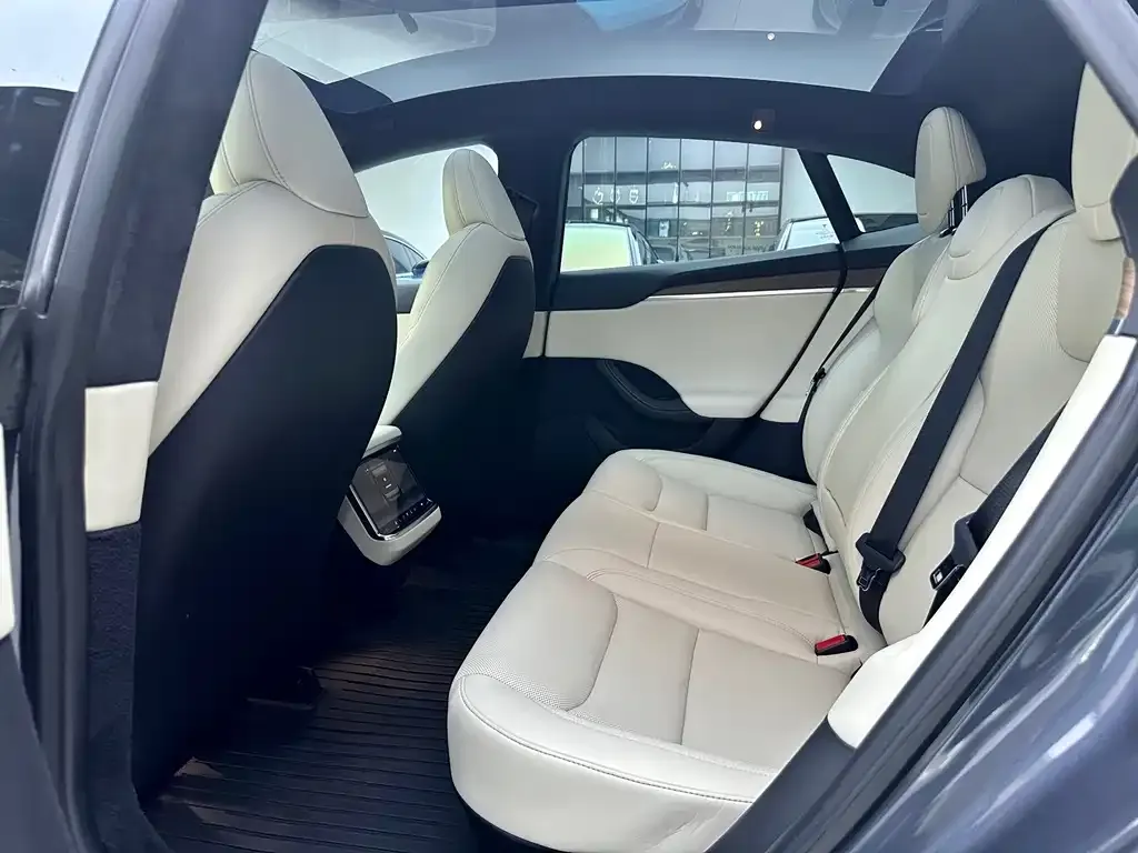 Tesla Model S 2023 из CN, фото 4