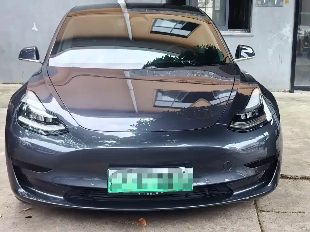 Tesla Model 3 — фото 3