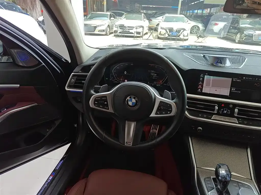 BMW 3 Series 2022 из CN, фото 9