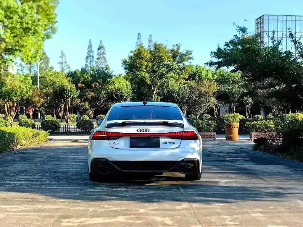 Audi A7 2021 из CN, фото 6
