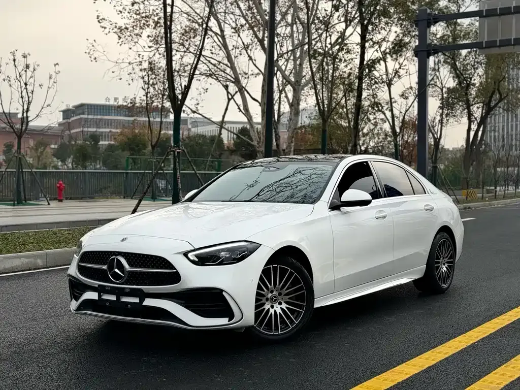 Mercedes-Benz C-Class — фото 1