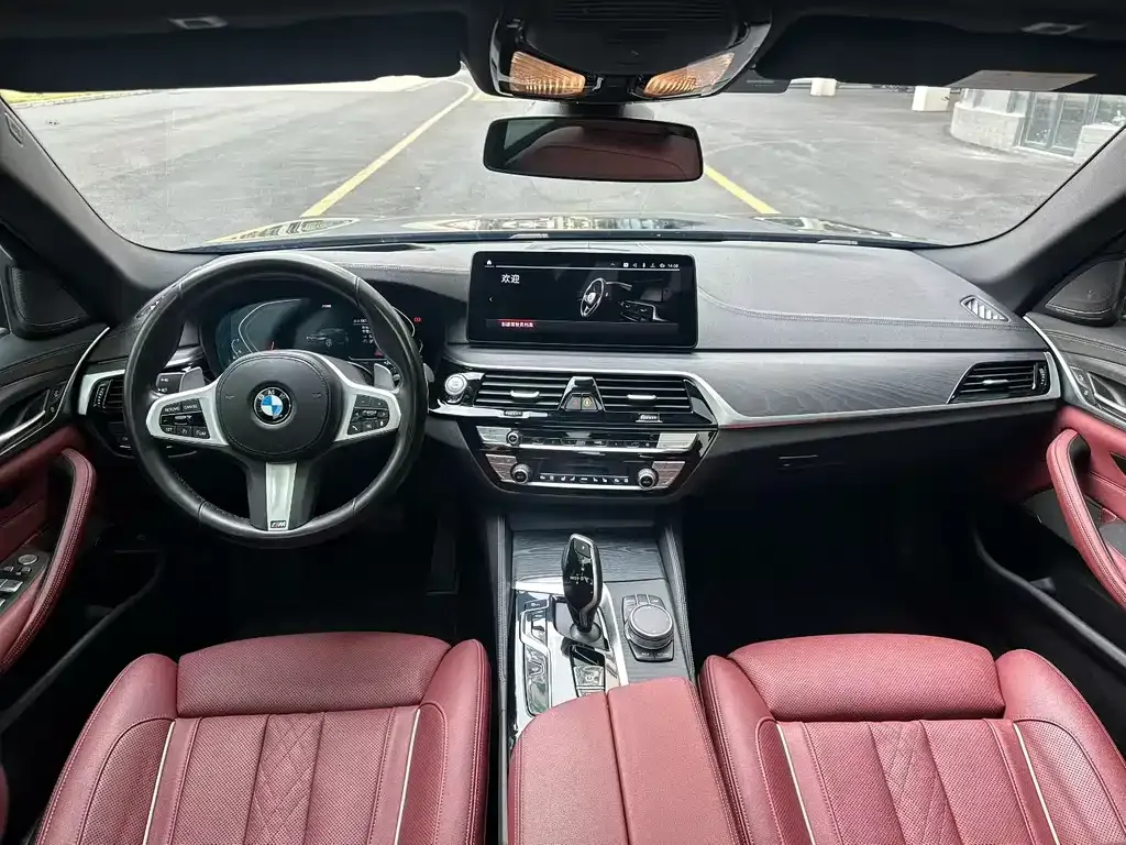 BMW 5 Series — фото 9
