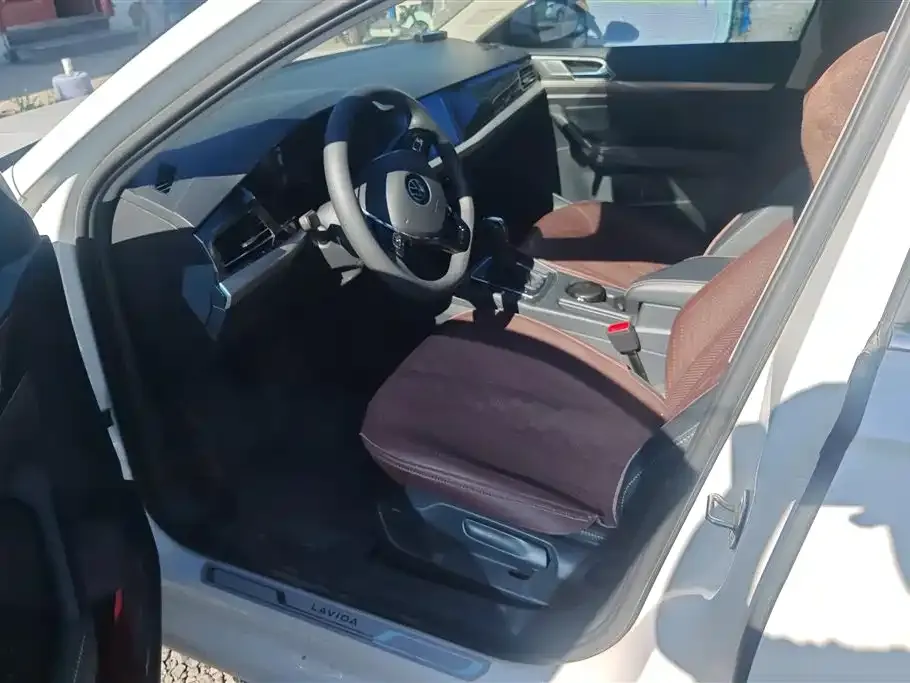 Volkswagen Lavida 2024 из CN, фото 5