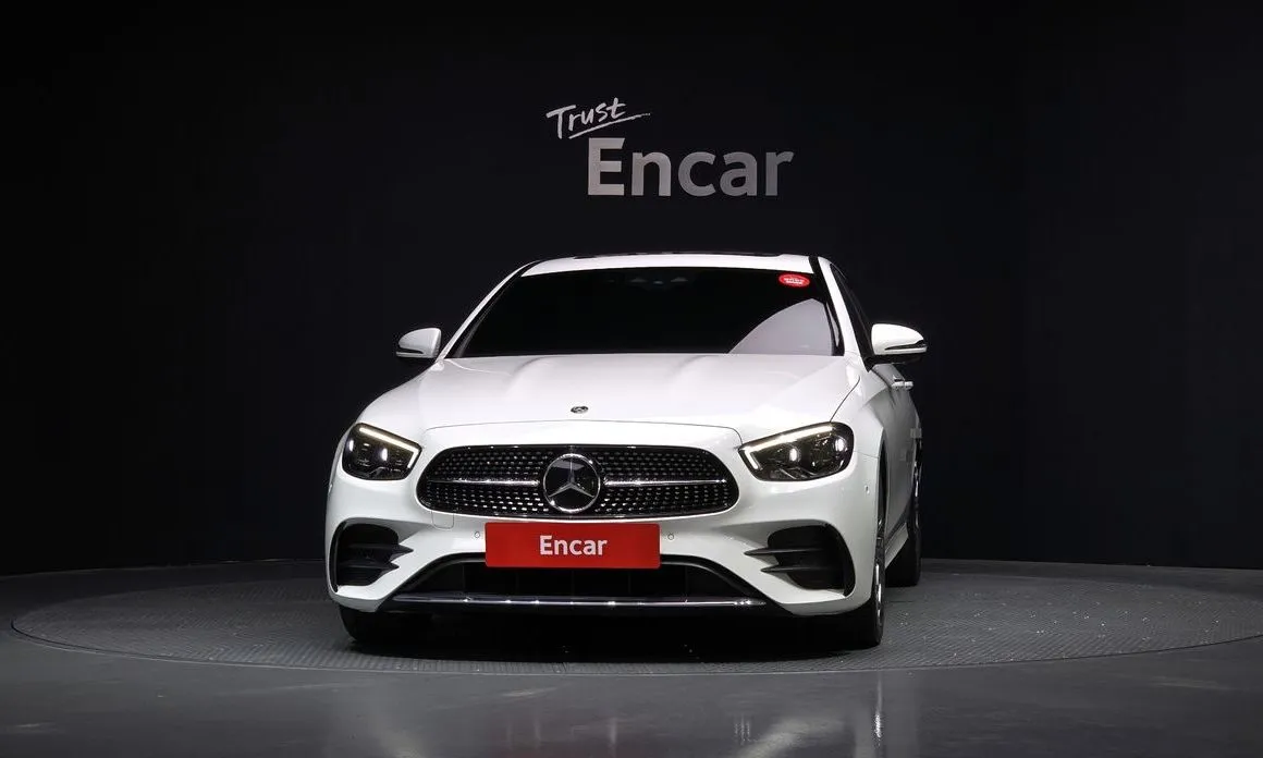 Mercedes-Benz E-Class — фото 2