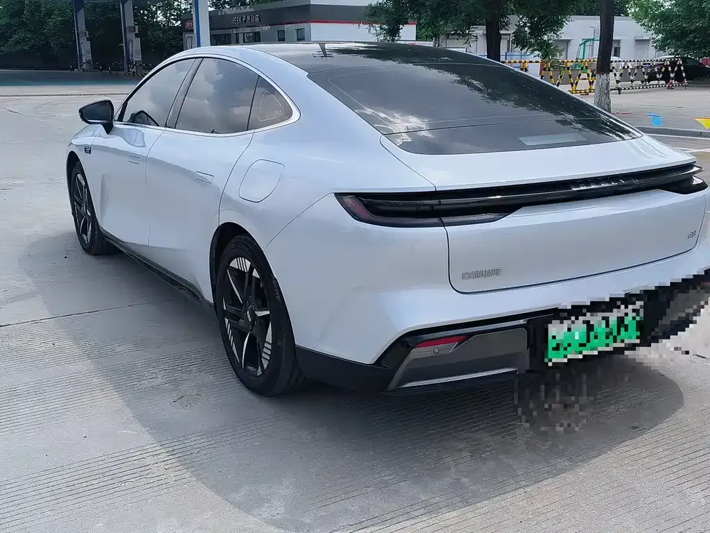 Geely Galaxy E8 2025 из CN, фото 8