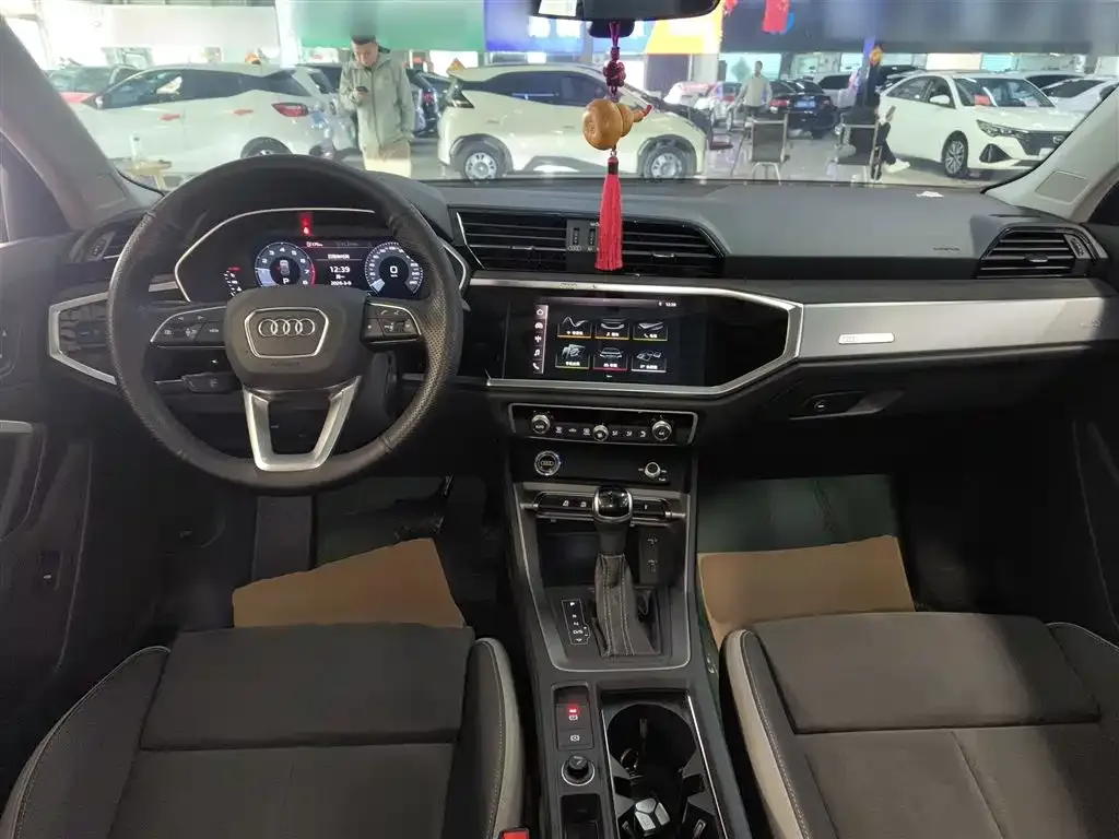 Audi Q3 2021 из CN, фото 3