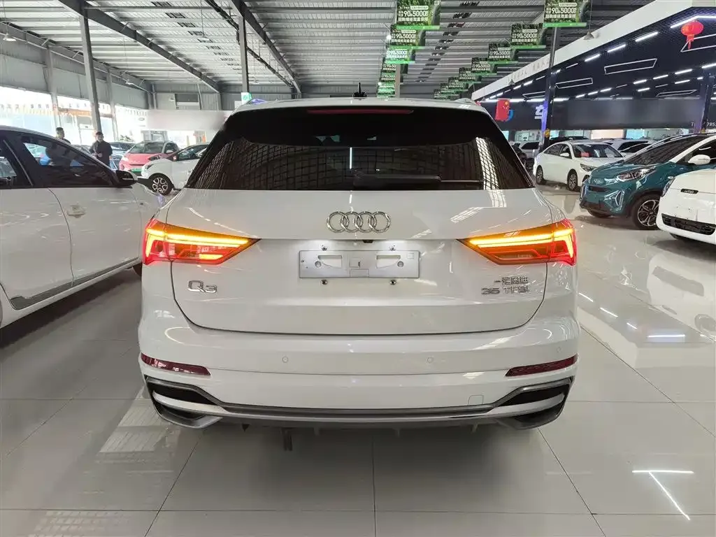 Audi Q3 2021 из CN, фото 4