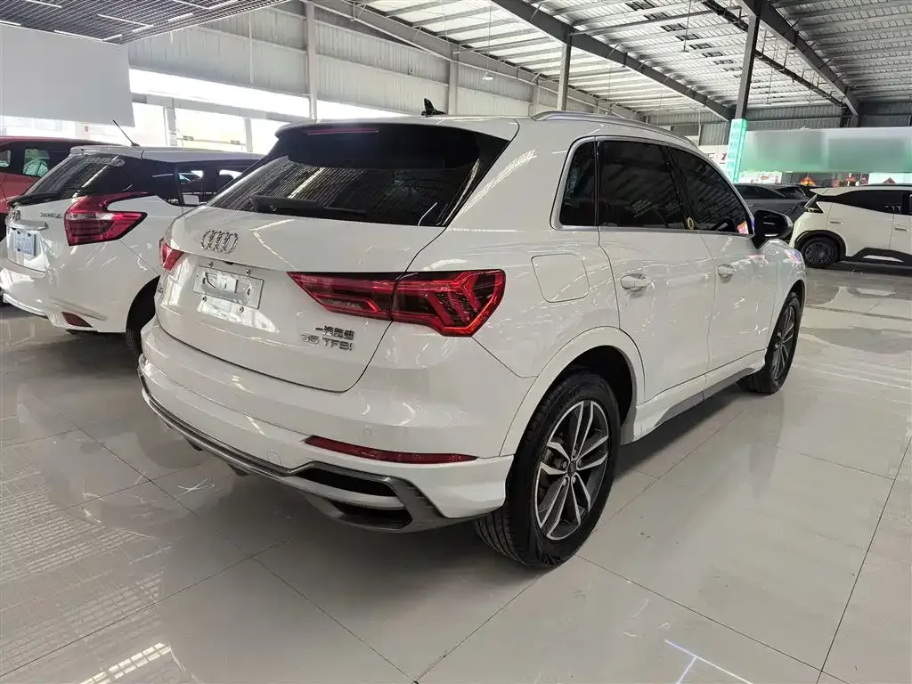 Audi Q3 2021 из CN, фото 5
