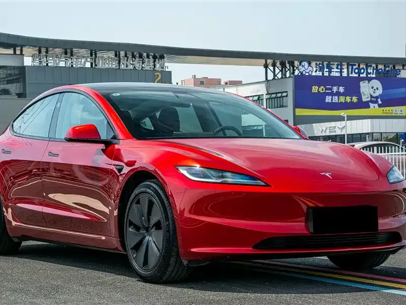 Tesla Model 3 — фото 4