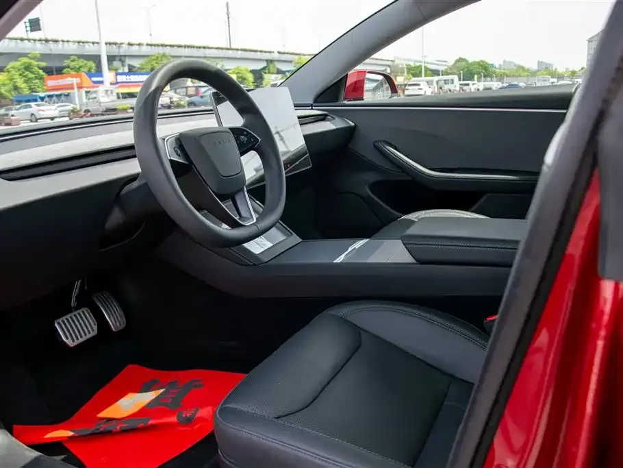Tesla Model 3 — фото 3