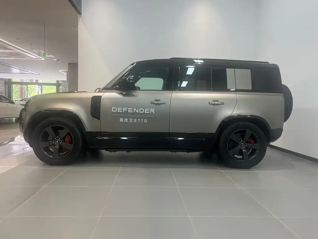 Land Rover Defender — фото 2