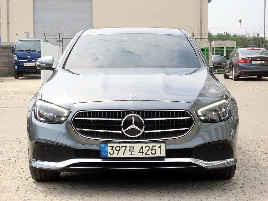 Mercedes-Benz E-Class 2022 из KR, фото 1