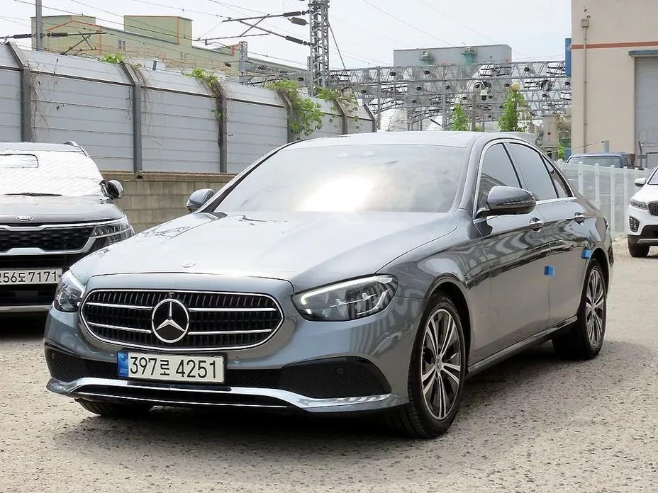 Mercedes-Benz E-Class 2022 из KR, фото 10
