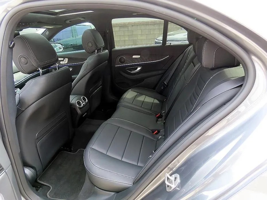 Mercedes-Benz E-Class 2022 из KR, фото 2