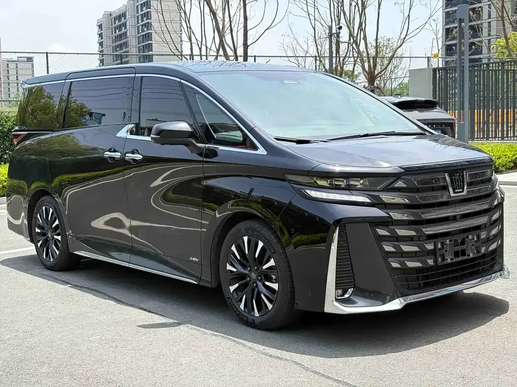 Toyota Vellfire — фото 10