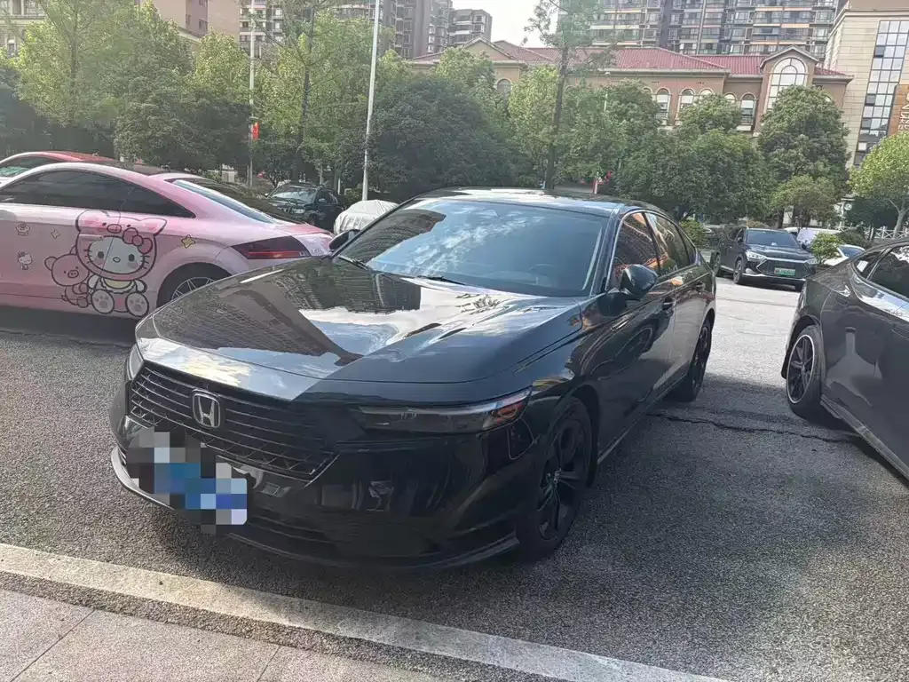 Honda Accord — фото 1