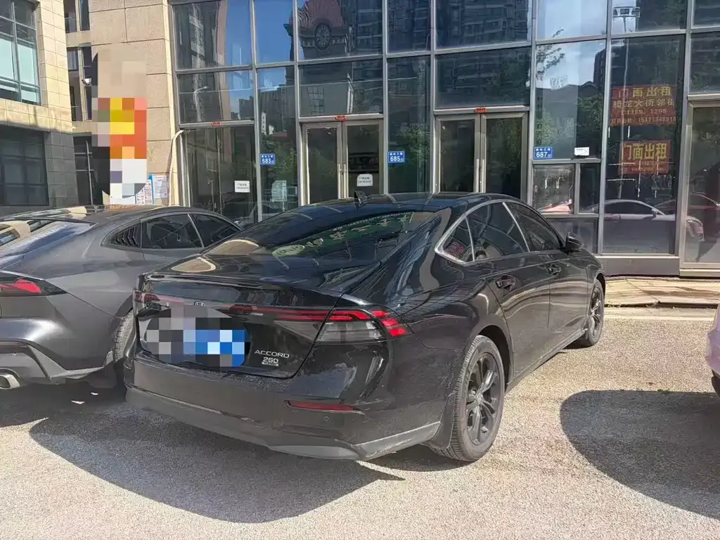 Honda Accord — фото 9