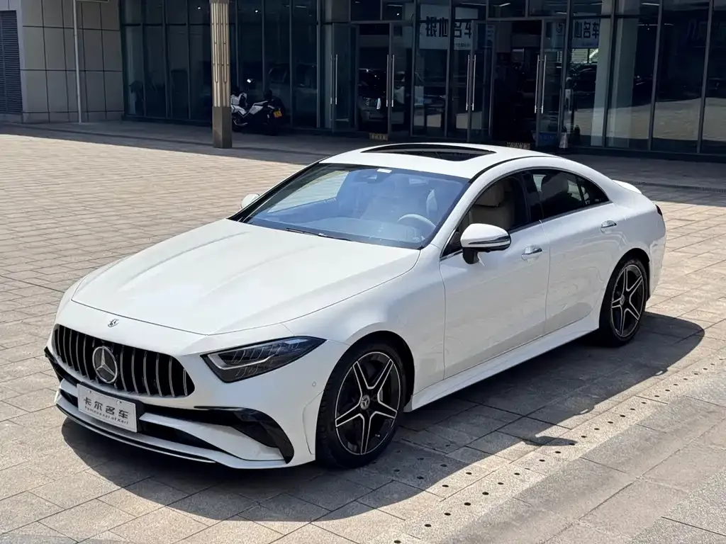 Mercedes-Benz CLS — фото 1