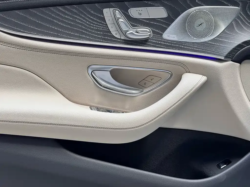 Mercedes-Benz CLS — фото 10