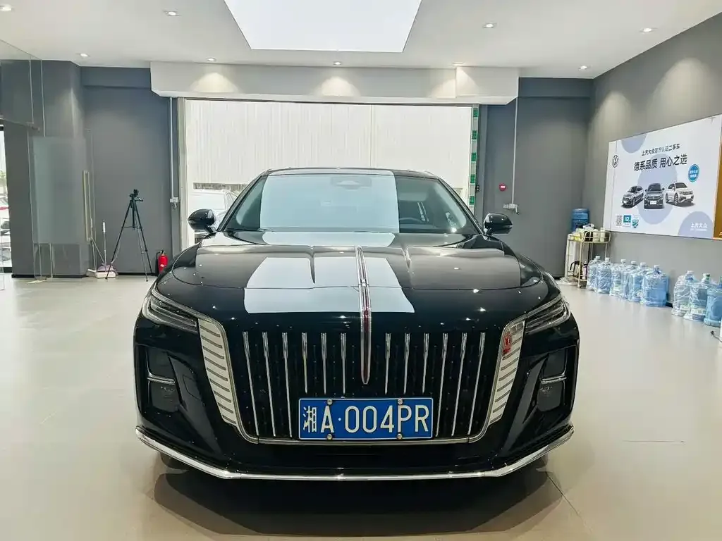Hongqi H5 — фото 2