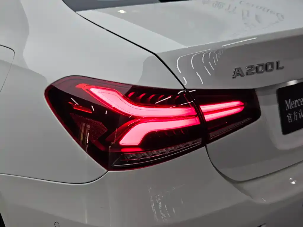Mercedes-Benz A-Class — фото 6