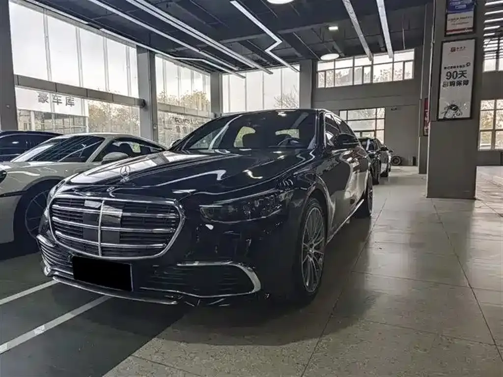 Mercedes-Benz S-Class — фото 1