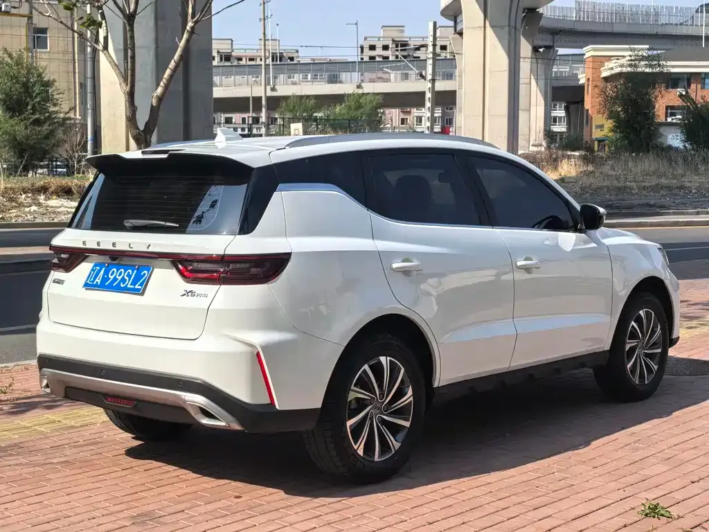 Geely Vision X6 — фото 3