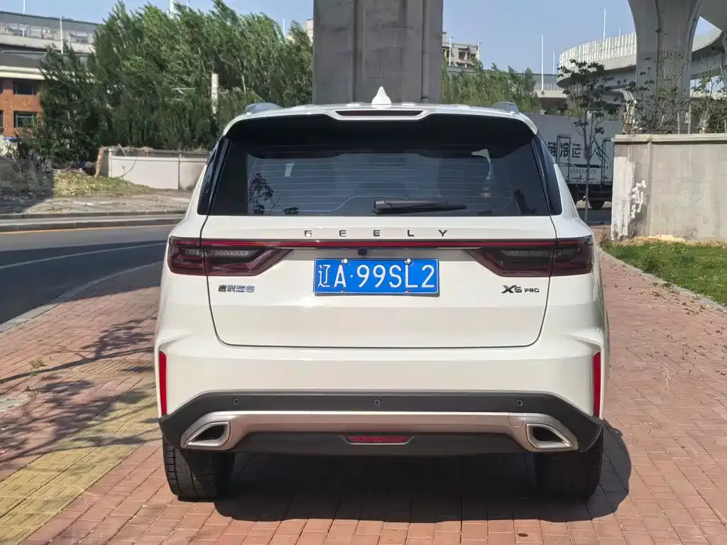 Geely Vision X6 — фото 8