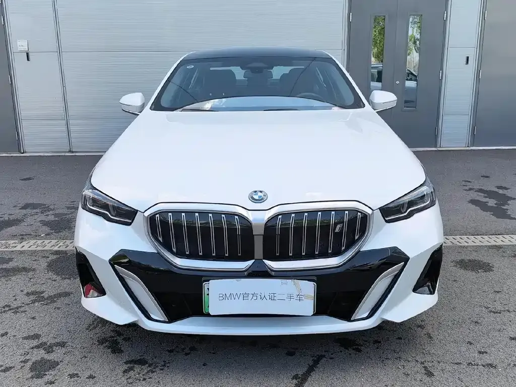 BMW i5 — фото 7