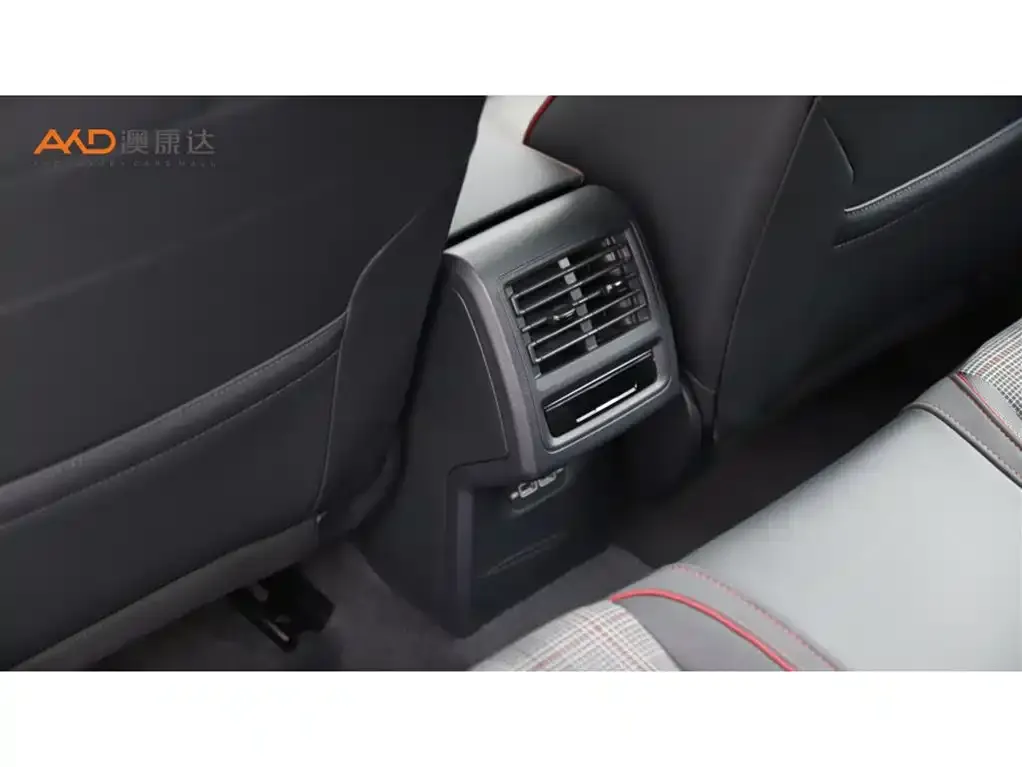Volkswagen Golf GTI 2024 из CN, фото 6