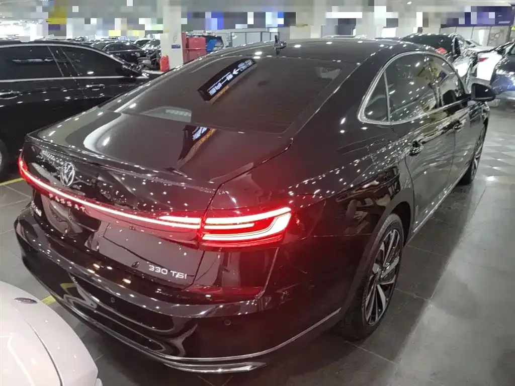 Volkswagen Passat — фото 7