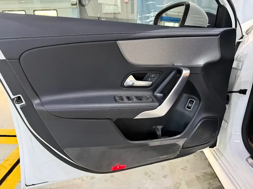 Mercedes-Benz A-Class — фото 10