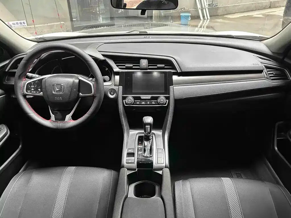 Honda Civic — фото 8