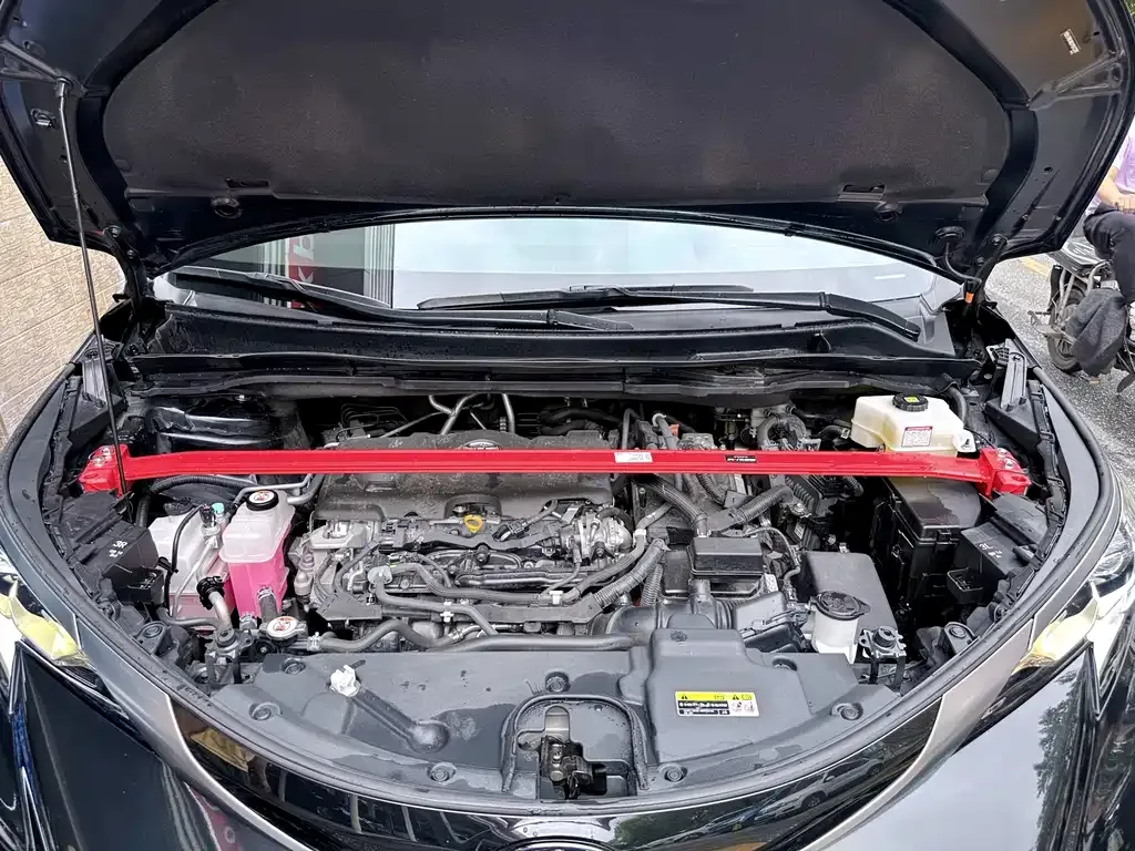 Toyota Granvia — фото 4