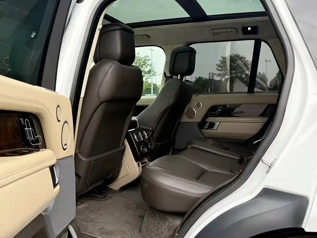 Land Rover Range Rover 2022 из CN, фото 2