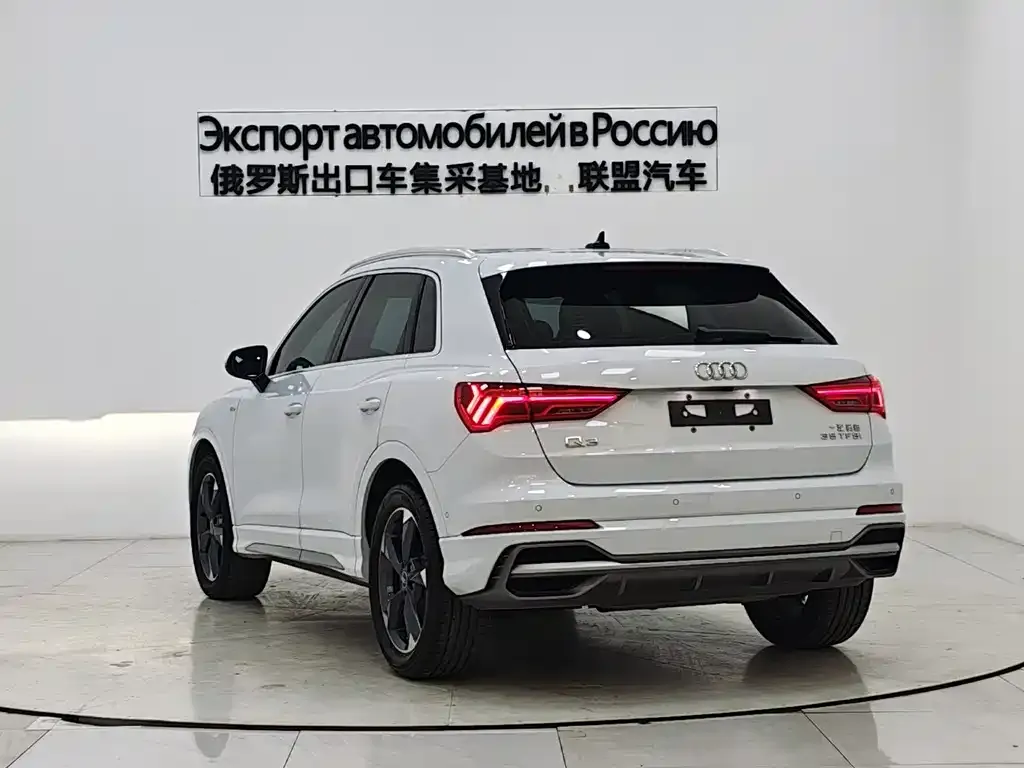 Audi Q3 — фото 5
