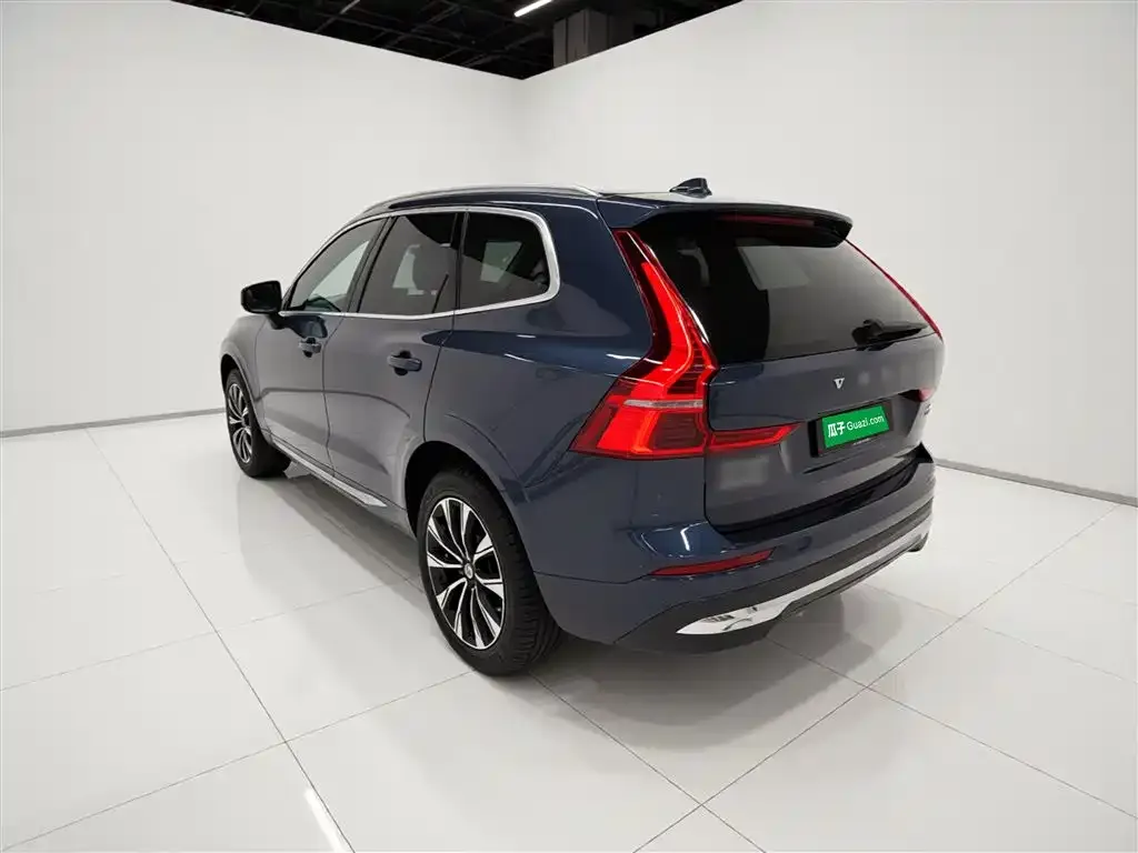 Volvo XC60 — фото 6