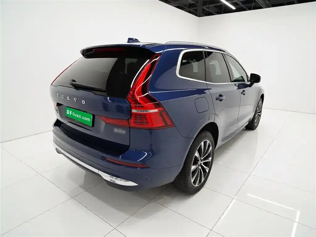 Volvo XC60 — фото 3