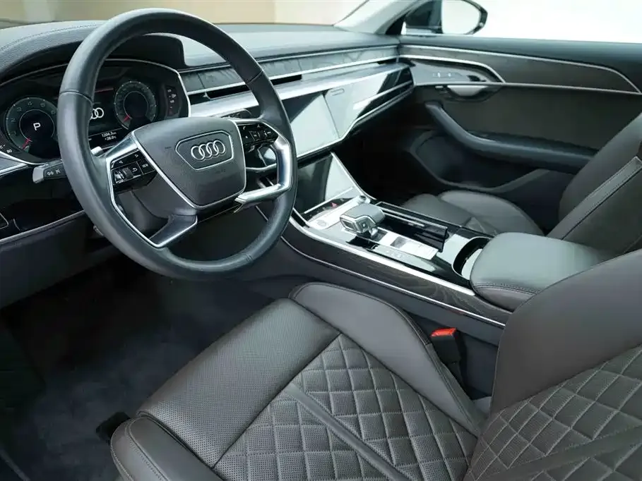 Audi A8 — фото 9