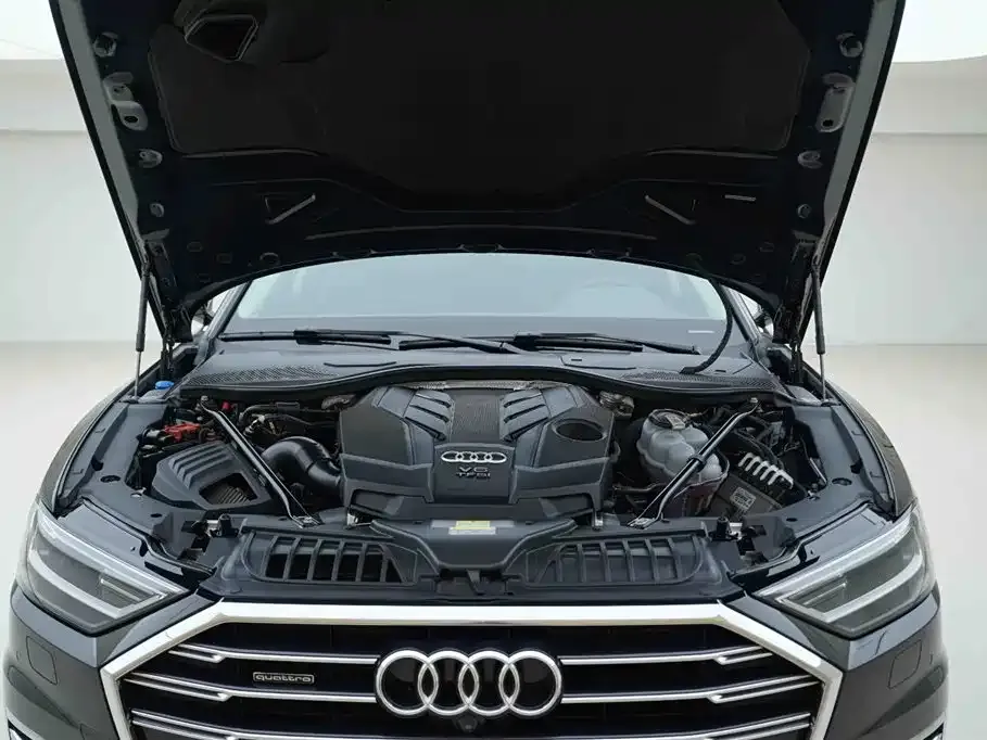 Audi A8 — фото 10