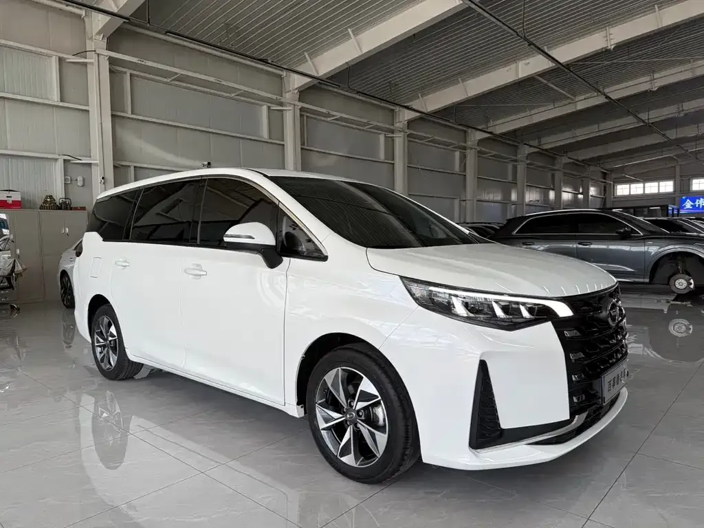 GAC Motor Trumpchi M6 — фото 8