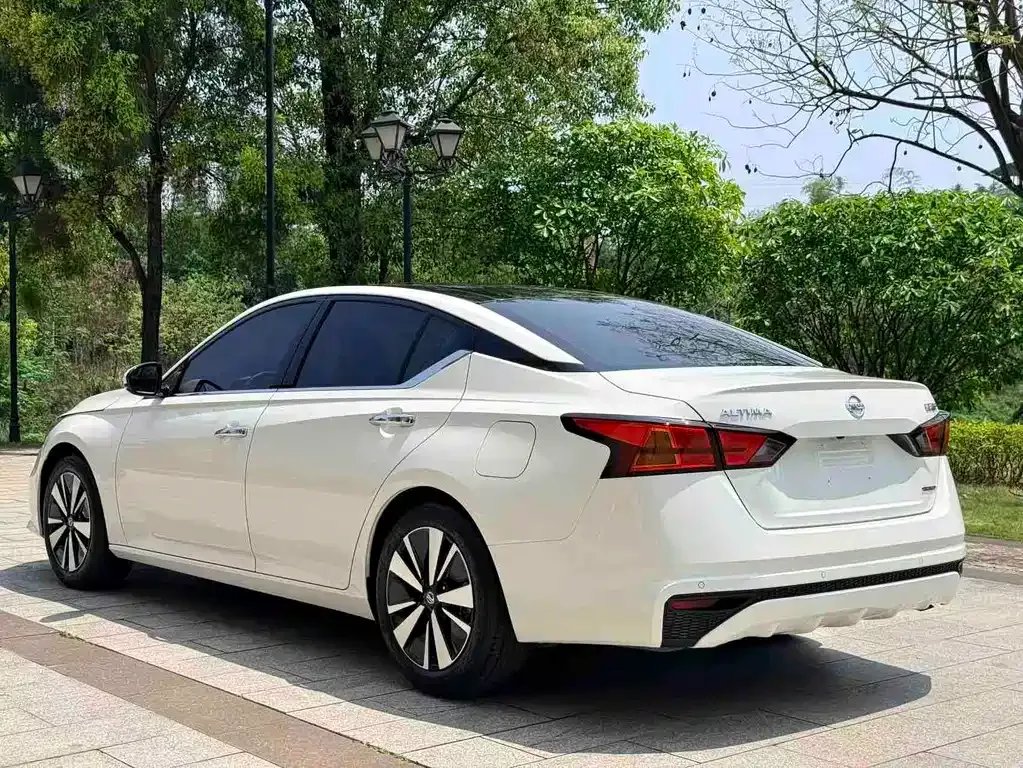 Nissan Teana — фото 9