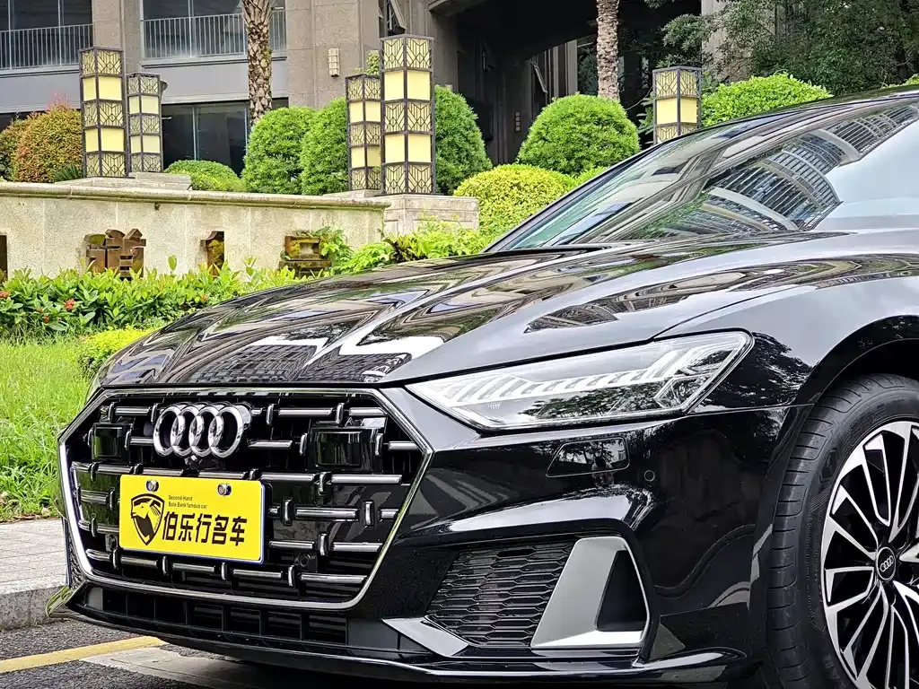 Audi A7L — фото 10