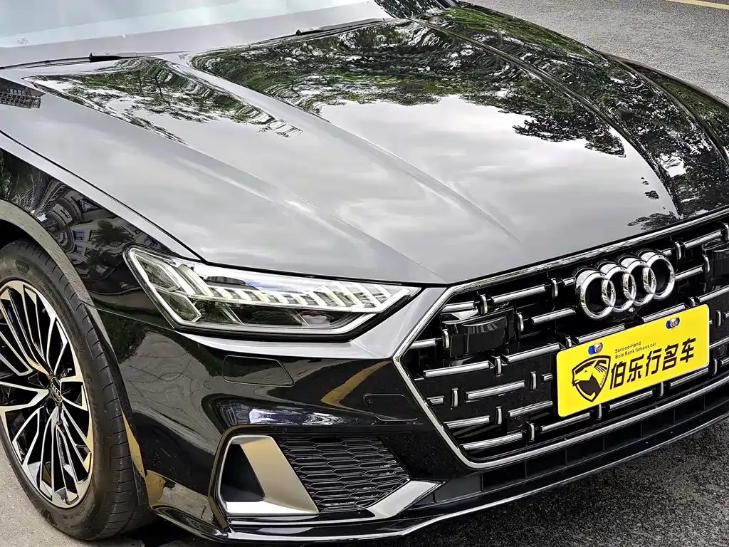 Audi A7L — фото 8