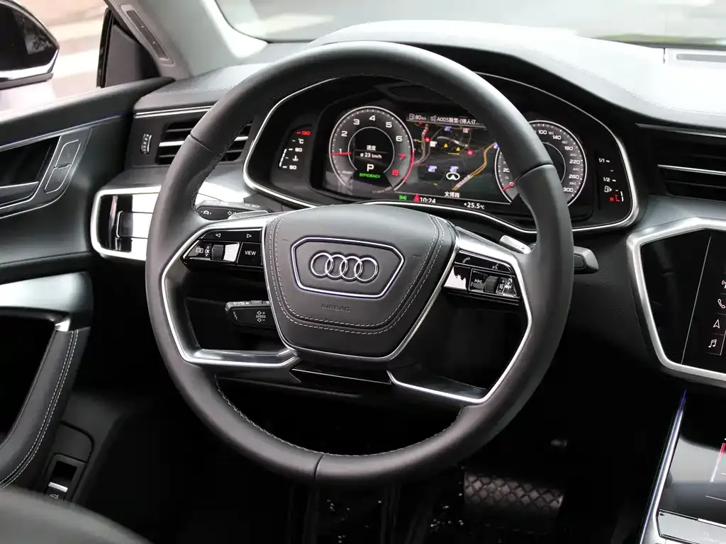 Audi A7L — фото 5