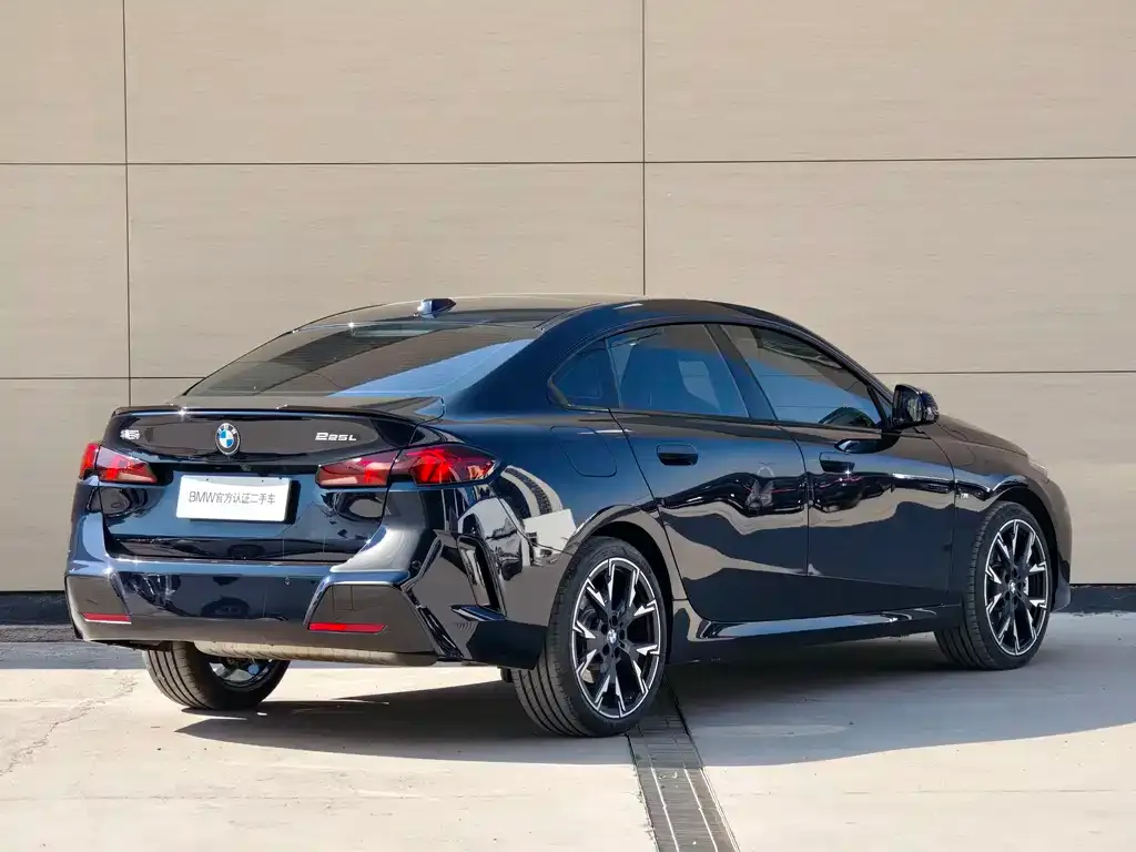 BMW 2 Series 2025 из CN, фото 9