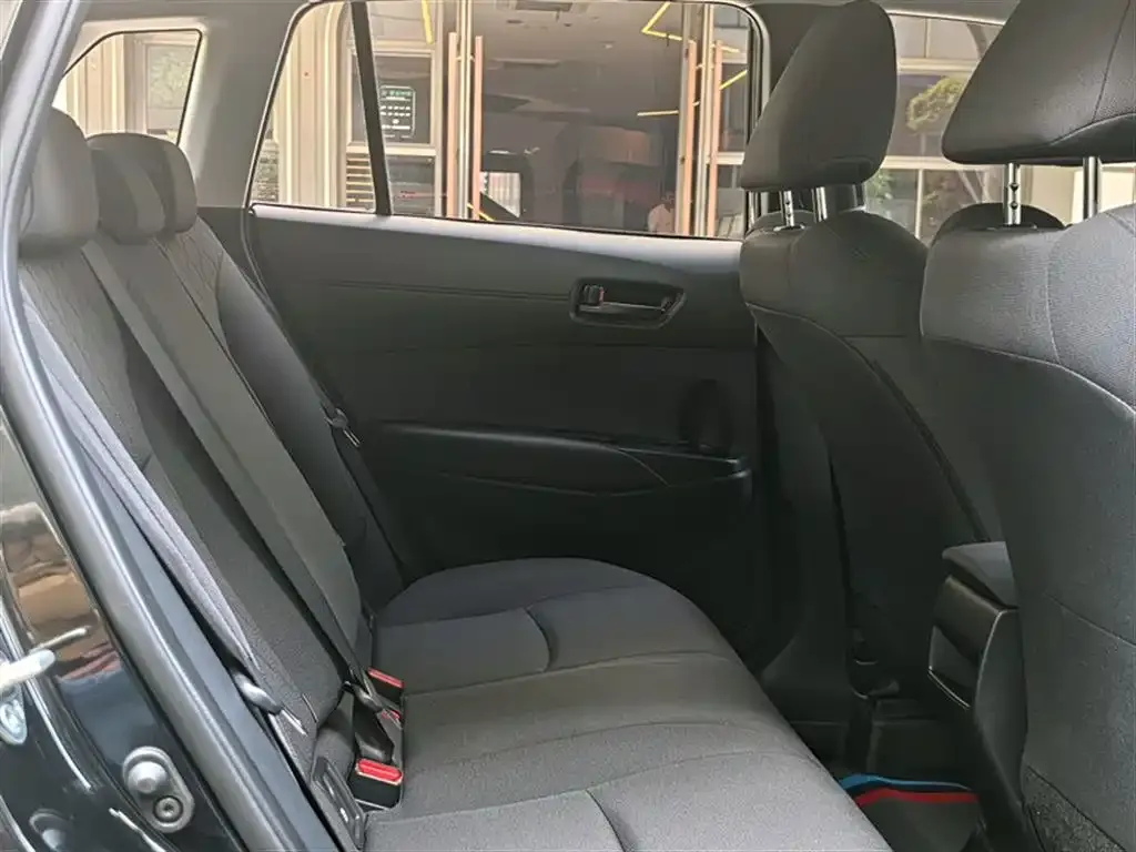 Toyota Corolla Cross — фото 2